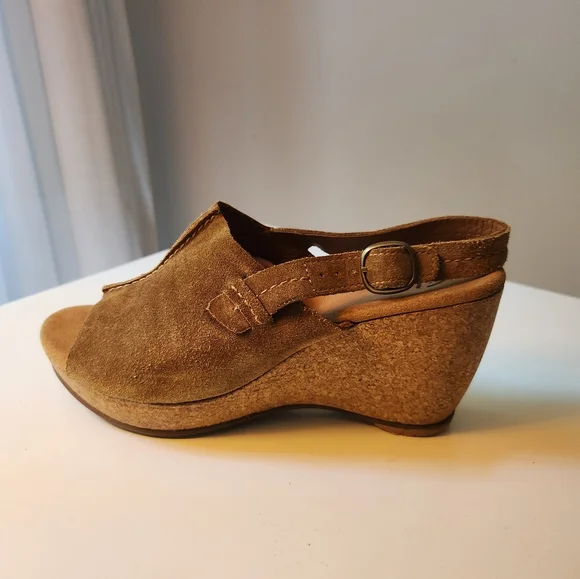 Wedge suede/leather Clarks shoes Size 8 - Picture 1 of 4